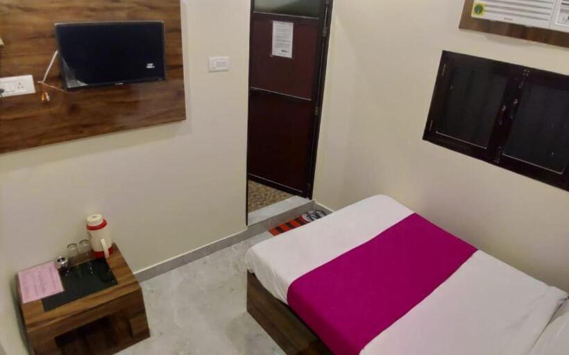 Quarto Superior Individual, City