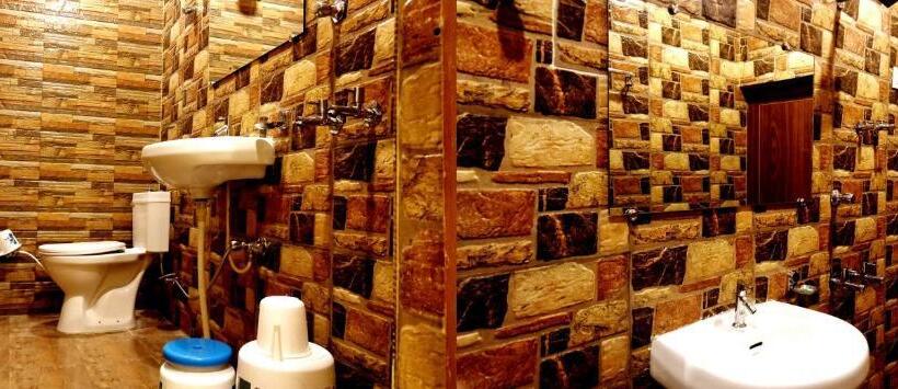 Quarto Triplo Superior, City