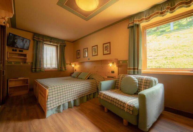 غرفة قياسية ثلاثية, Della Nouva