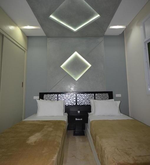 Апартаменты 1 Спальня, Hôtel Café Restaurant Pyramides