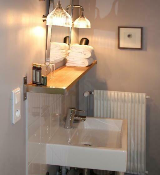 Номер Стандарт, Hôtel Courtille De Solutré