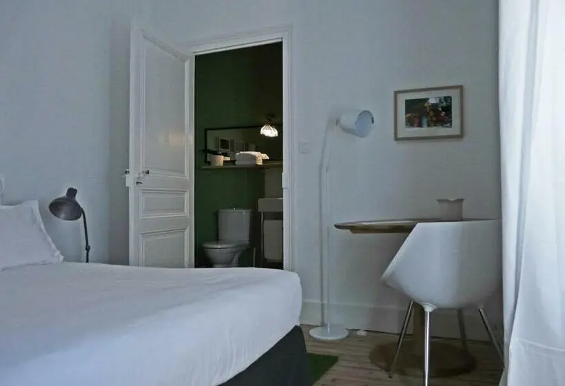 Standard-huone, Hôtel Courtille De Solutré