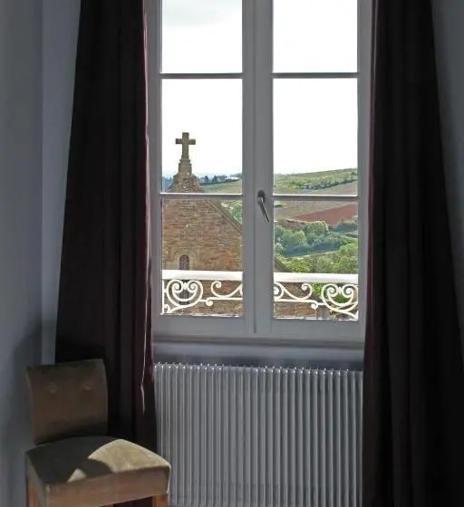 Comfort-huone, Hôtel Courtille De Solutré