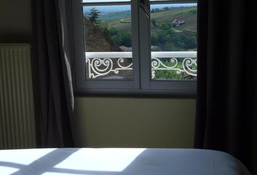 Номер Стандарт, Hôtel Courtille De Solutré