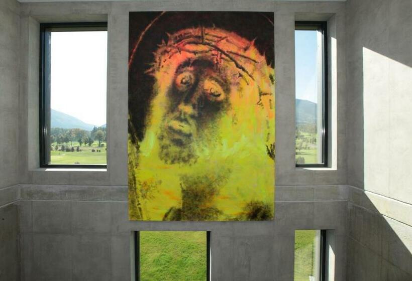 اتاق لوکس, Miura