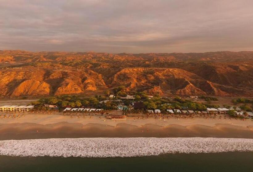 בונגלו משפחתי, Punta Sal Suites & Bungalows Resort