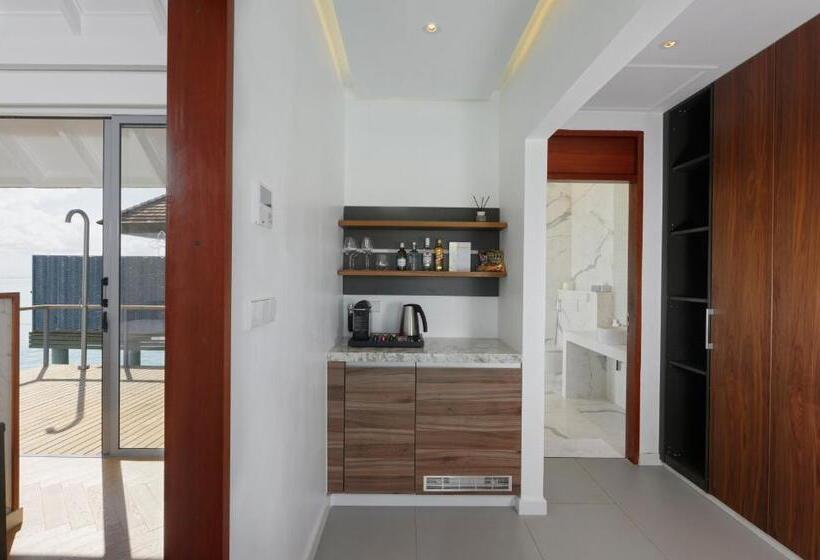 ویلای 1 خوابه, Outrigger Maldives Maafushivaru Resort