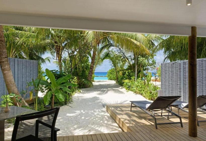 ویلای 1 خوابه, Outrigger Maldives Maafushivaru Resort