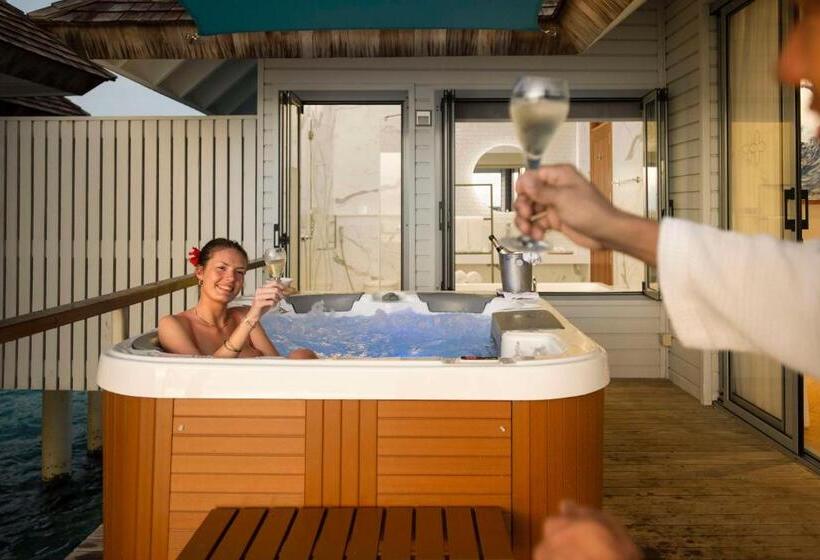 ویلای 1 خوابه با چشم‌انداز دریا, Outrigger Maldives Maafushivaru Resort