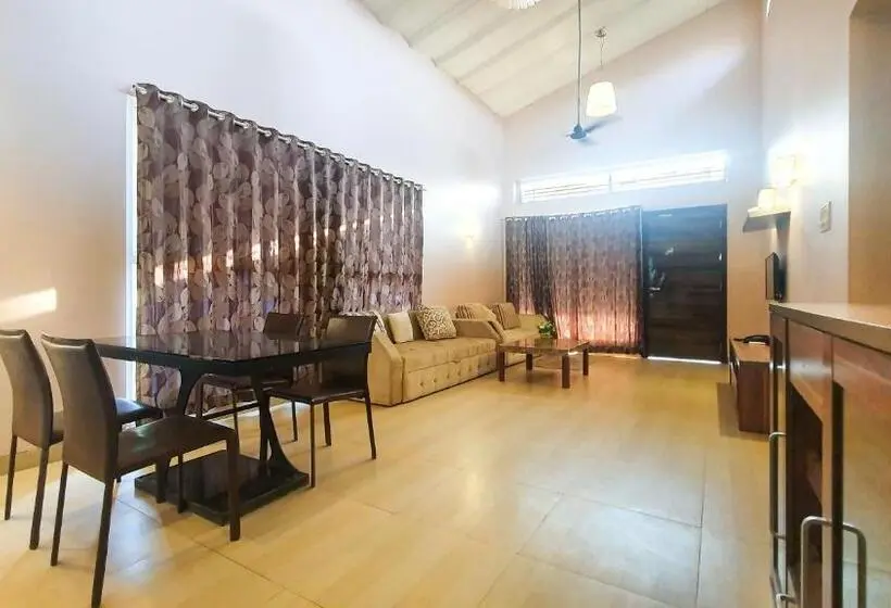 Villa 2 Makuuhuonetta, Rainforest Resort And Spa, Igatpuri