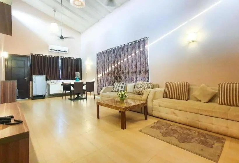 Villa 2 Makuuhuonetta, Rainforest Resort And Spa, Igatpuri