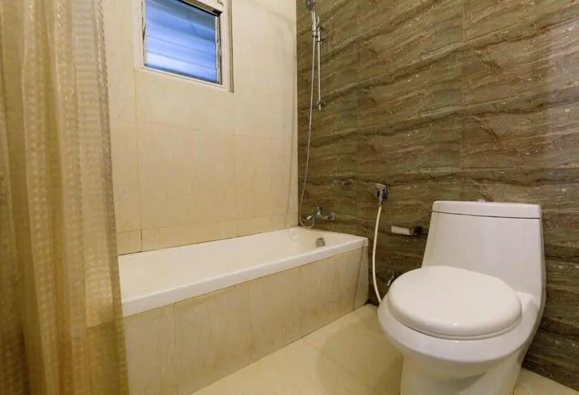 Villa 3 Makuuhuonetta, Rainforest Resort And Spa, Igatpuri