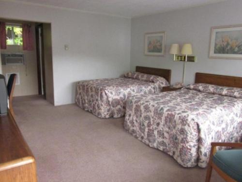 经济房, Crest Motel