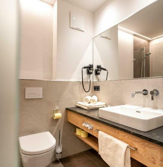 חדר סטנדרט עם מרפסת, Der Tröpolacherhof Hotel & Restaurant