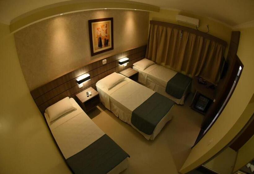 غرفة قياسية ثلاثية, Caleche Park