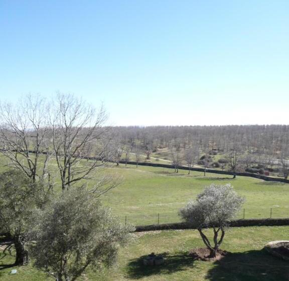 غرفة قياسية, Casas Del Sevillano