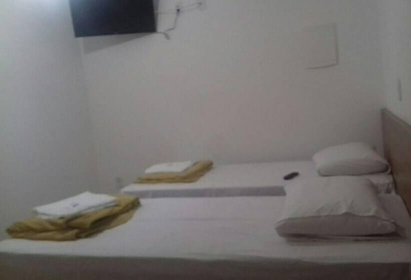 غرفة قياسية, City