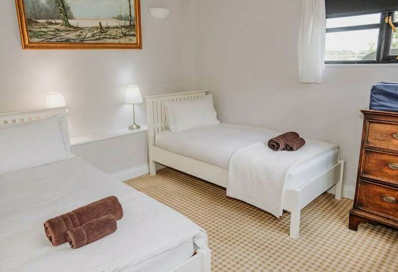 Вилла 2 Спальни, Creeksea Place Barns