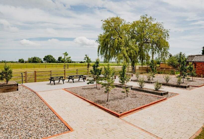 Вилла 2 Спальни, Creeksea Place Barns