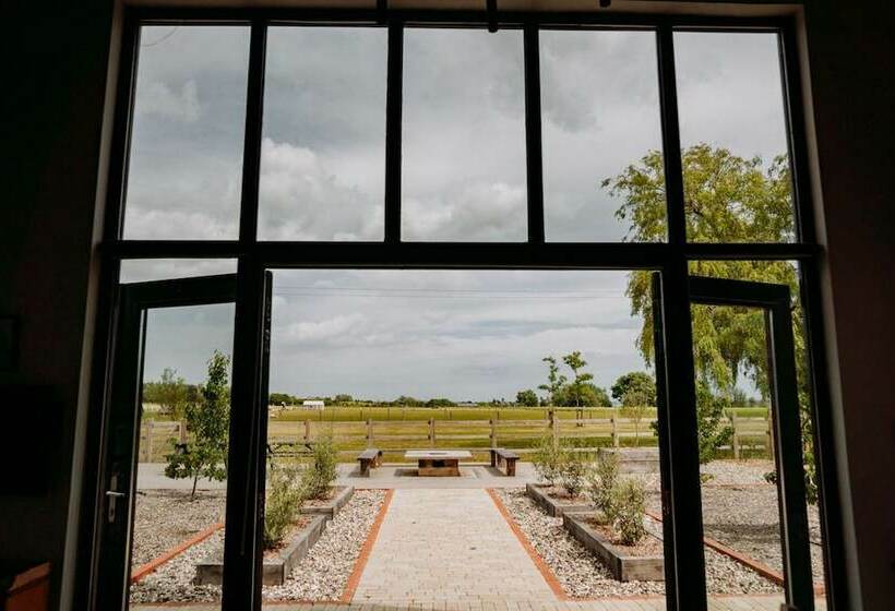 Вилла 2 Спальни, Creeksea Place Barns