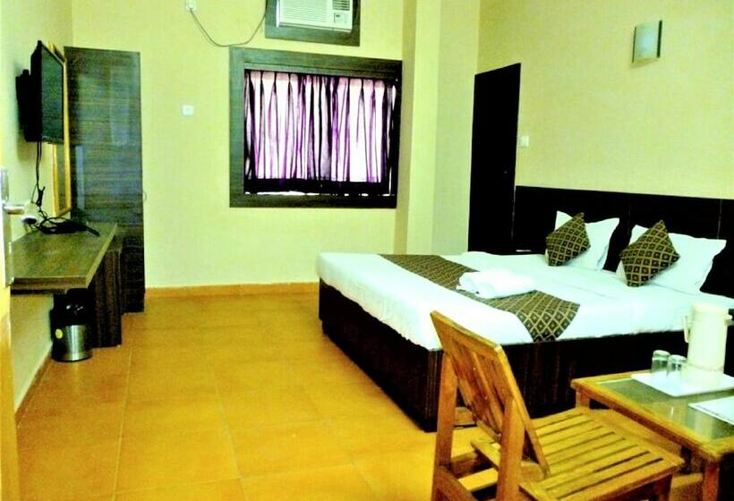 חדר אקזקיוטיב, Empire Gandhidham