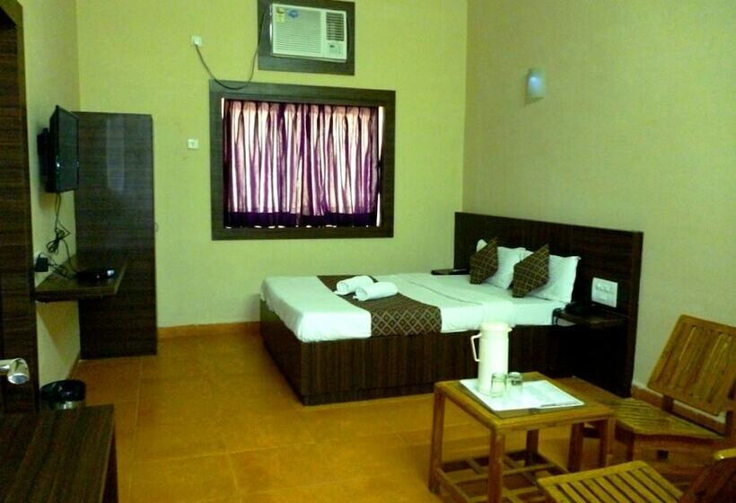 חדר אקזקיוטיב, Empire Gandhidham