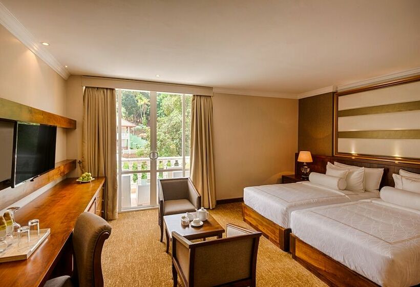 Номер Deluxe, The Golden Crown