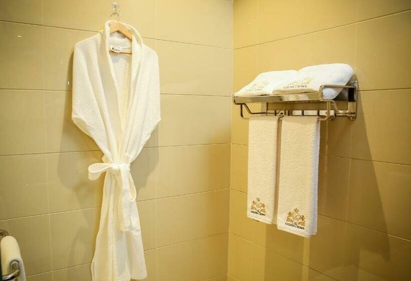 Номер Deluxe, The Golden Crown