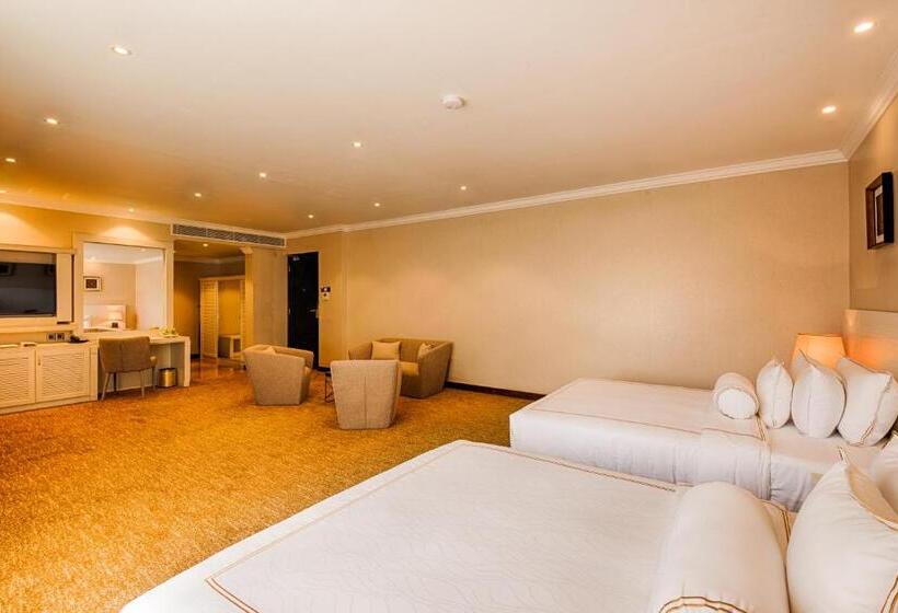 Номер Премиум, The Golden Crown