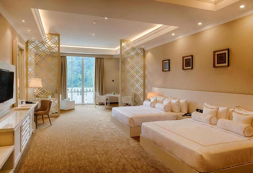 Люкс Премиум, The Golden Crown