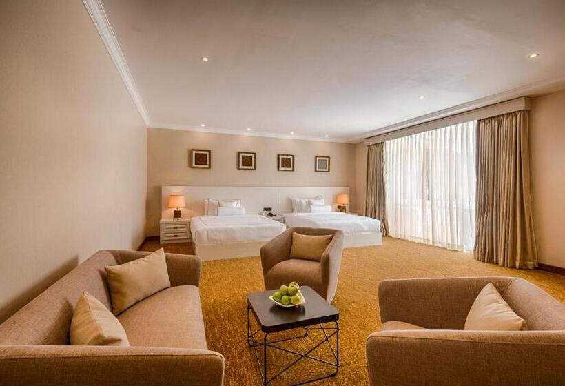 Номер Премиум, The Golden Crown