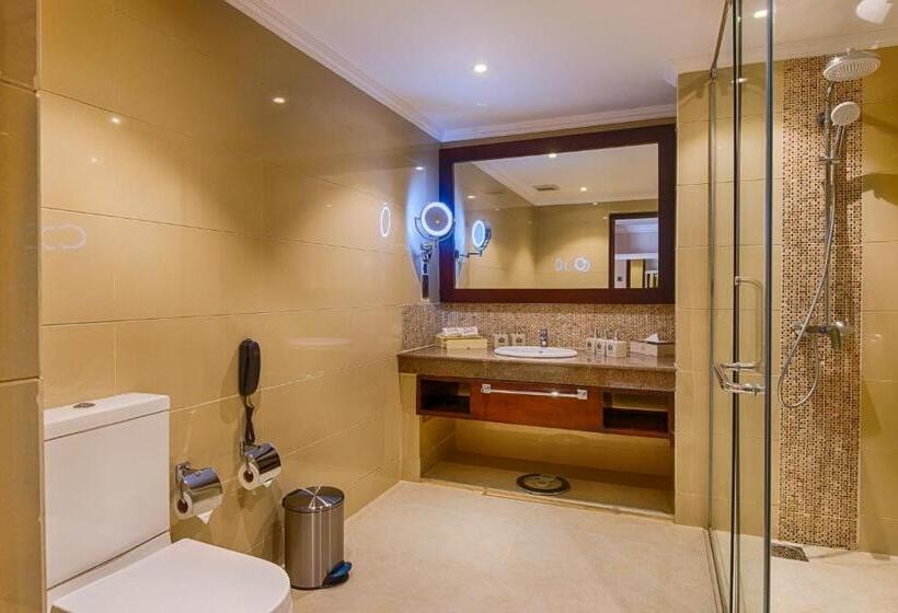 Номер Премиум, The Golden Crown