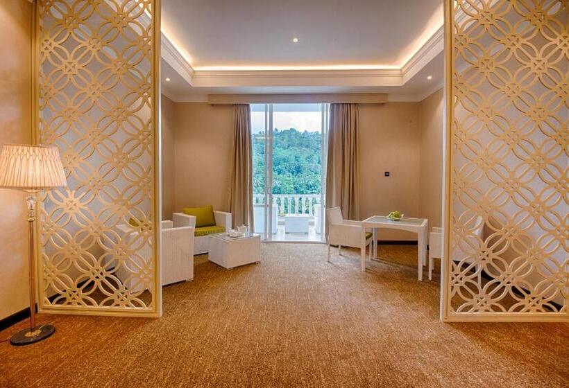 Люкс Премиум, The Golden Crown