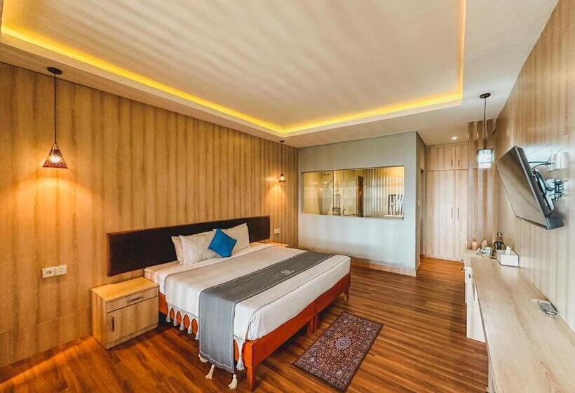 חדר דלוקס, Lakeview  And Restaurant