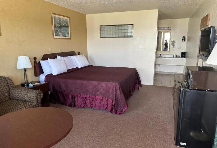 חדר סטנדרט עם מיטת קינג, Economy Inn