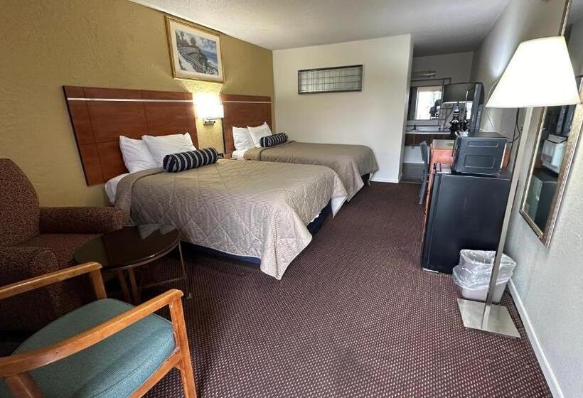 Номер Стандарт 2 Двуспальные Кровати, Economy Inn