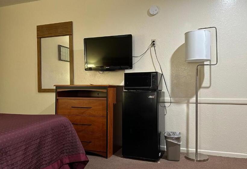 חדר סטנדרט עם מיטת קינג, Economy Inn