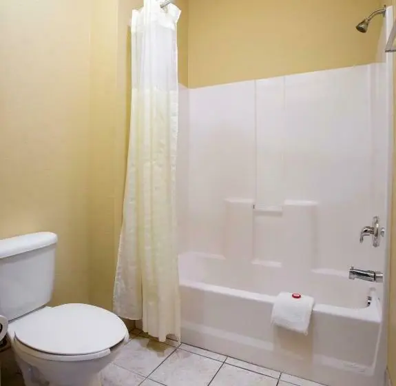 キングサイズベッドのスタンダードルーム, OYO Hotel Valley View TX, I-35