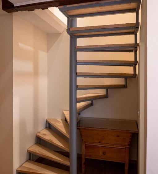 اتاق خانوادگی, 4 Tete