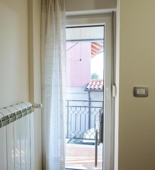 اتاق استاندارد با بالکن, 4 Tete