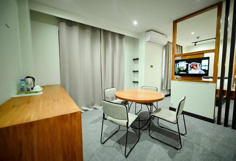 سوییت خانوادگی, Blue Harbor