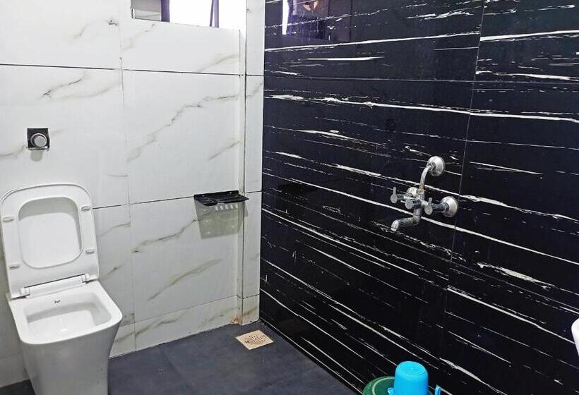 חדר דלוקס לארבעה, Kadamba