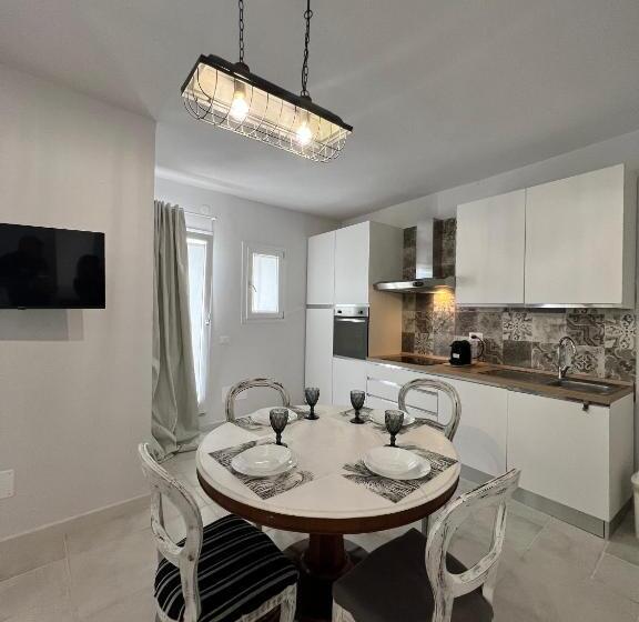 １ベッドルームペントハウスアパート, Donna Vita