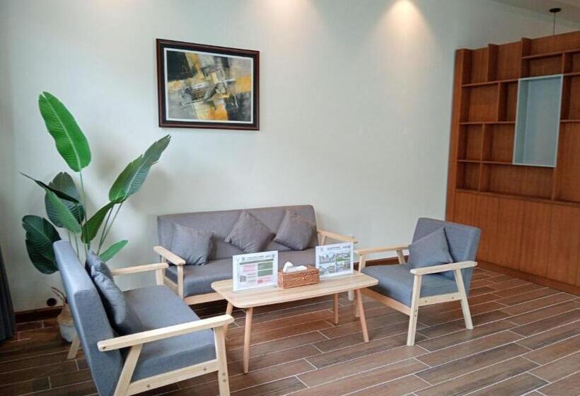 חדר דלוקס, Ream Yoho