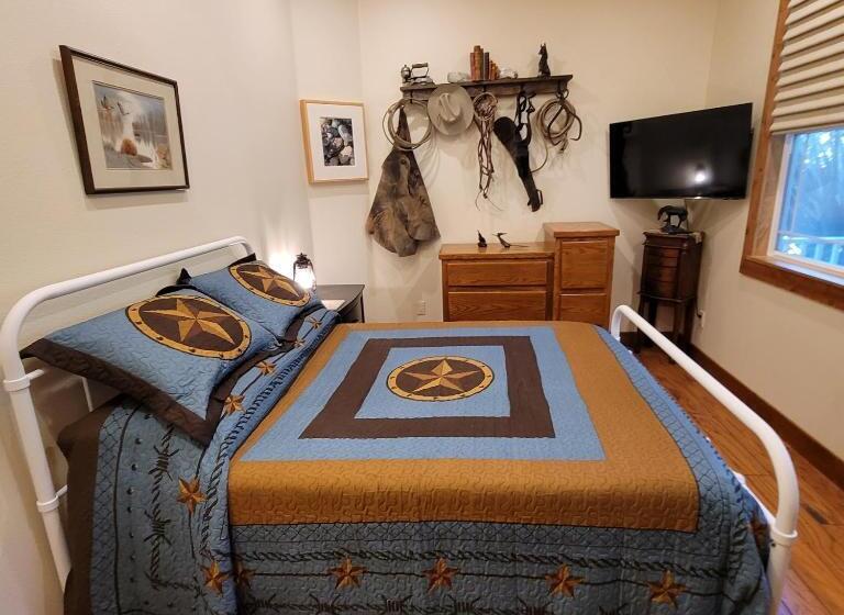 Номер Стандарт, Trout Reflections