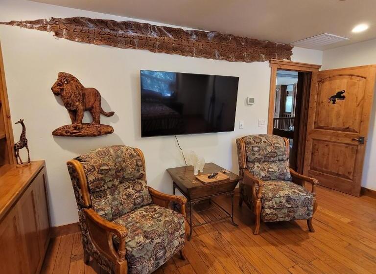 Номер Стандарт, Trout Reflections