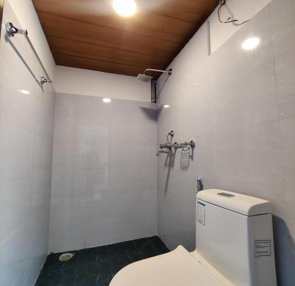 اتاق استاندارد سه نفره, Suryachaur Nature Retreat