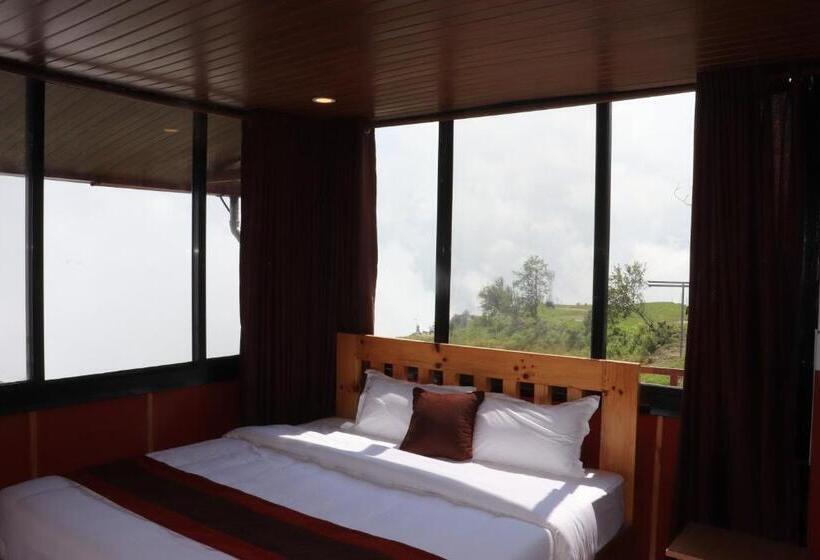 اتاق استاندارد سه نفره, Suryachaur Nature Retreat