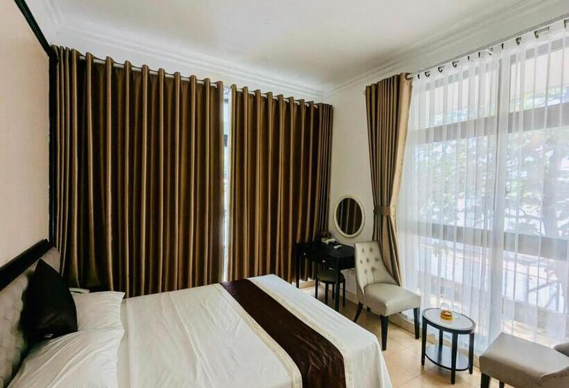 اتاق سه نفره دلوکس با چشمانداز دریا, Youth Hotel Do Son