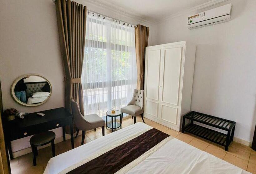 اتاق استاندارد با بالکن و چشمانداز دریا, Youth Hotel Do Son